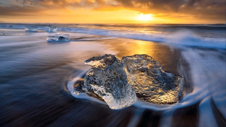 How to Create a Storytelling Image